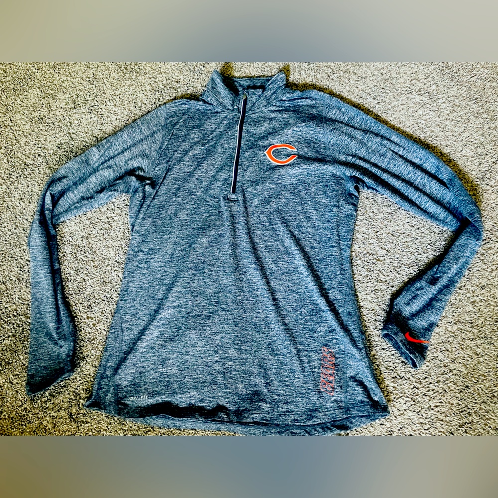 Nike pull over hoodie (Bears)